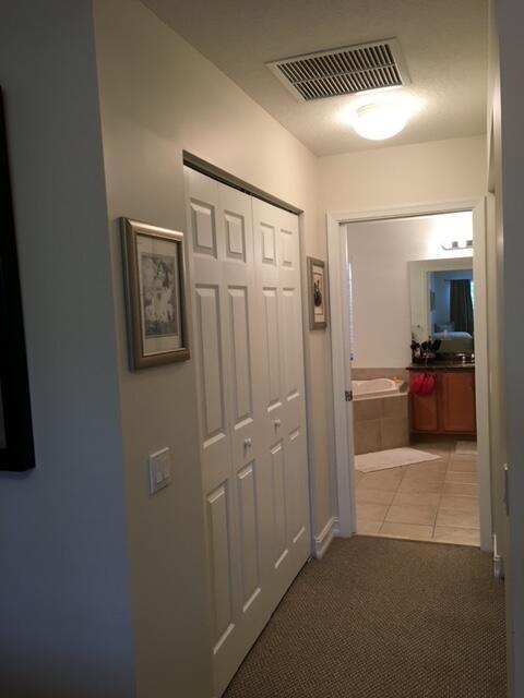 Building Photo - 8845 Sandy Crest Ln