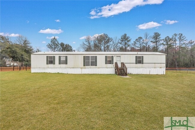 Primary Photo - 3 Pine Rd