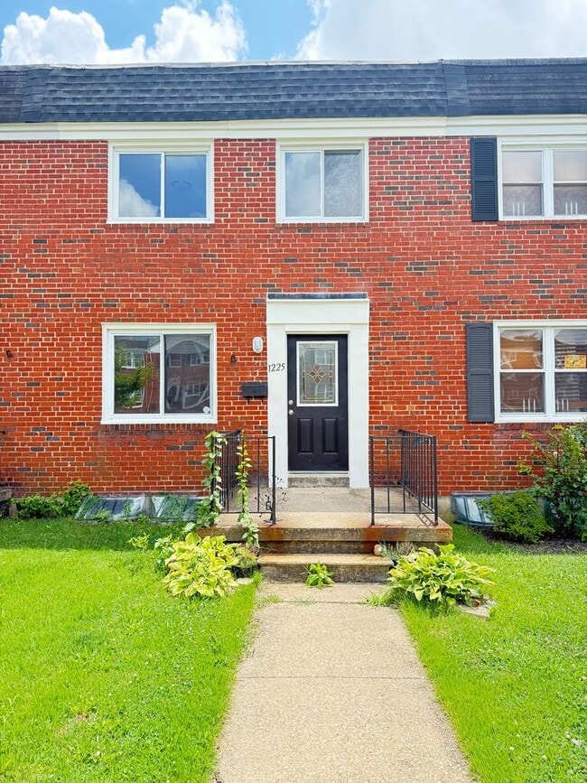 Primary Photo - Four-Bedroom House in Parkville