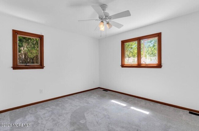 Building Photo - 464 Barnacle Rd