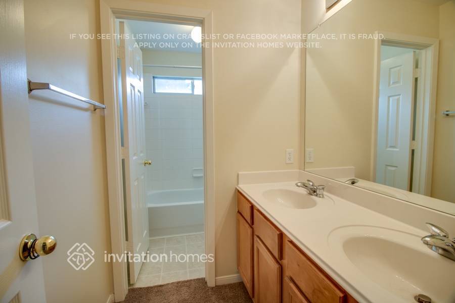 Building Photo - 6627 Gorton Dr