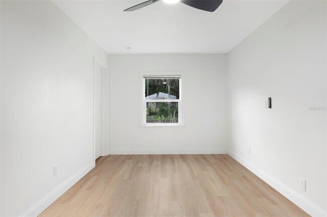 Building Photo - 4127 3rd Ave N