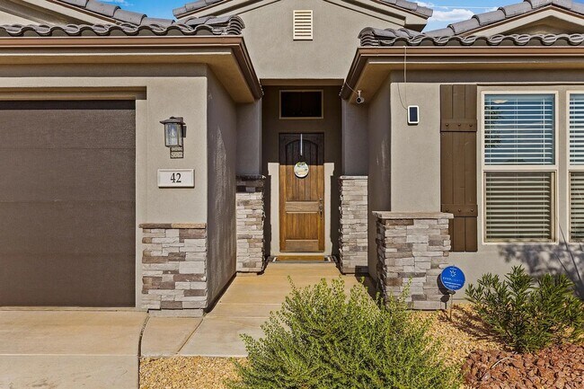 Building Photo - 3 Bedroom Home in Washington's Premier Bri...
