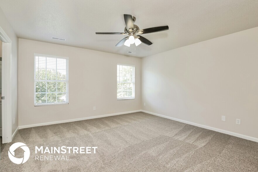 Building Photo - 4078 Clovelly Dr