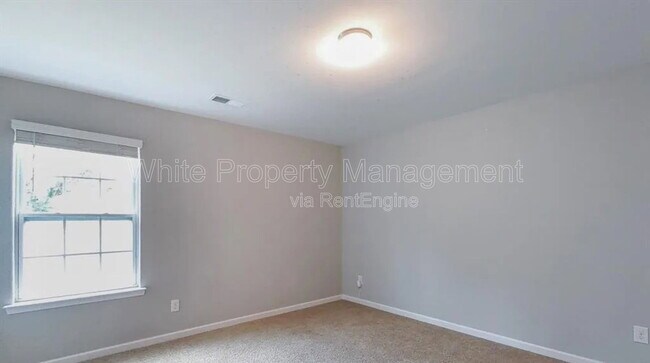 Building Photo - 1525 Lilly Springs Pl