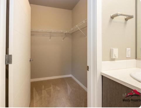 Building Photo - 110 N Blandena St