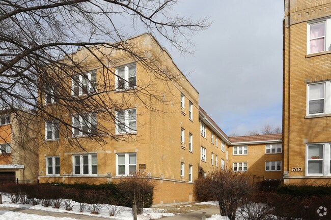 Building Photo - 707-713 Seward St