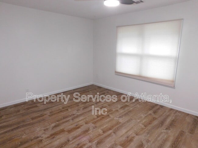 Building Photo - 4505 Myrtle Hill Rd NE