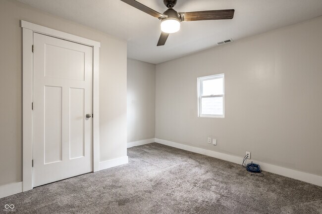 Building Photo - 421 E Morris St