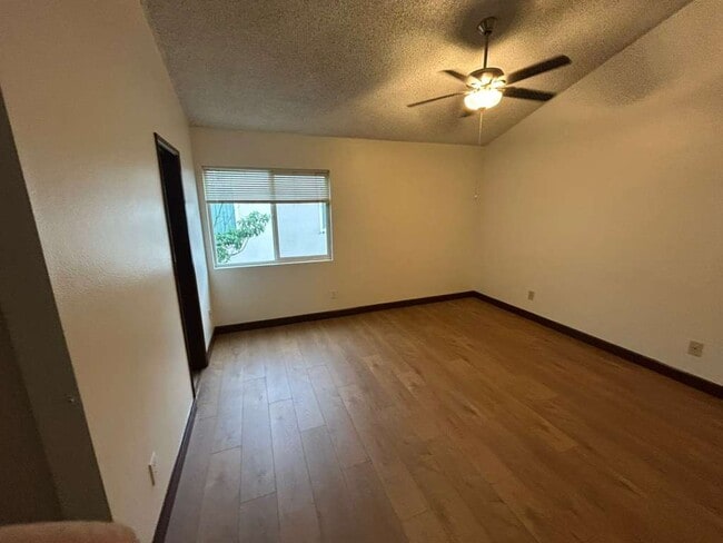 Upstairs Master Bedroom1 - 1328 9th St