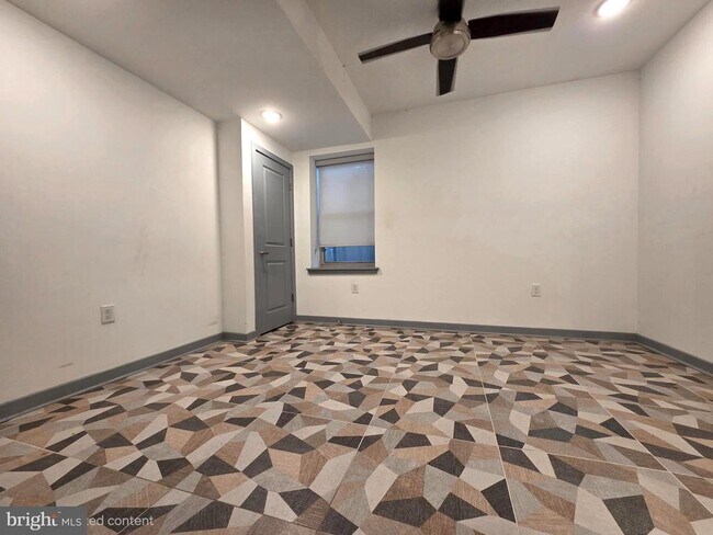 Building Photo - 417 W Berks St