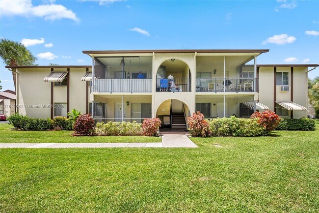 Building Photo - 5839 La Pinata Blvd