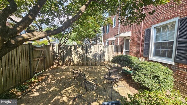 Building Photo - 4118 36th St S