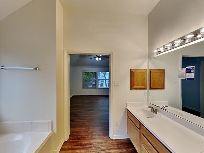 Building Photo - 21027 Deauville Dr