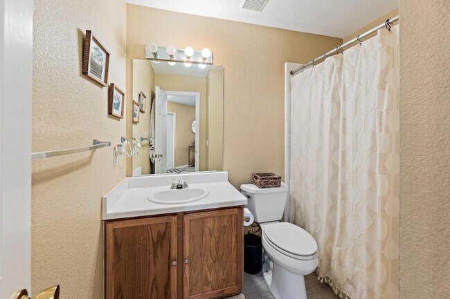 Building Photo - 1206 Parker Pl