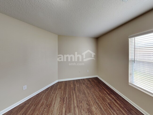 Building Photo - 6398 Rising Sun Dr