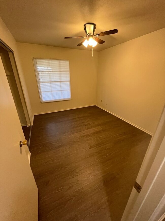 Building Photo - Single Family Home