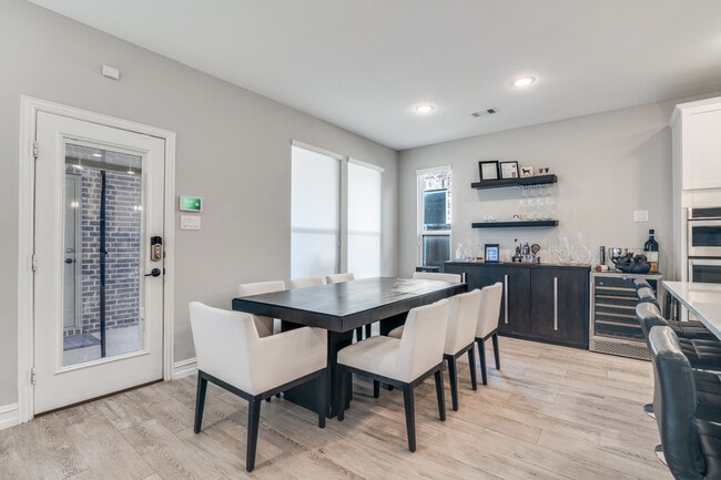 Building Photo - 1510 Bellingham Ln