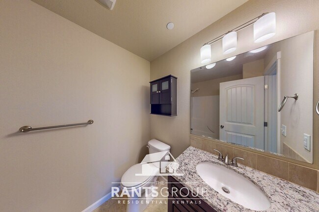 Building Photo - Stunning 4-Bedroom, 2.5-Bath Home within t...