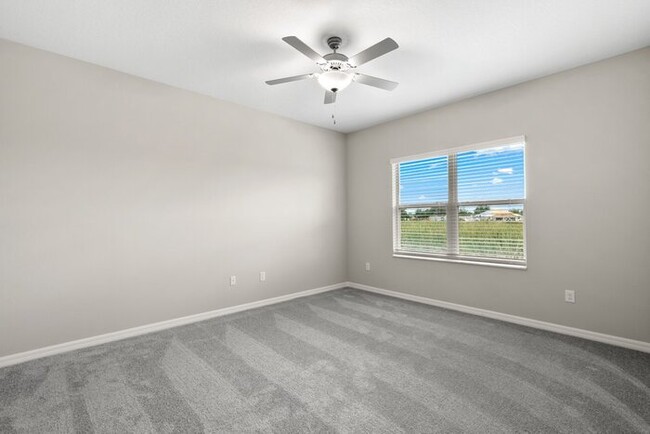 Building Photo - Like New Home For Rent in Lakeside!