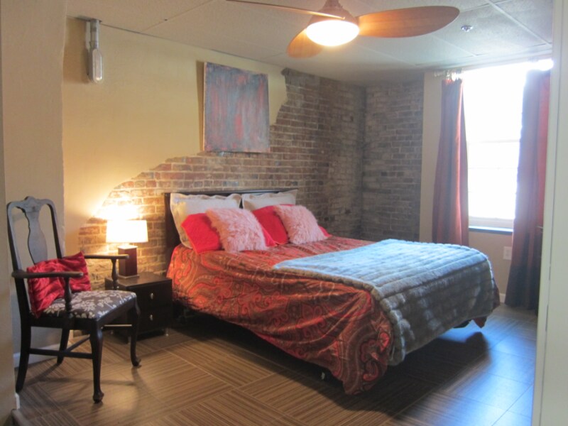 Building Photo - 206 State St