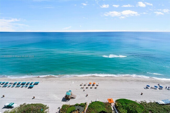 Building Photo - 16275 Collins Ave