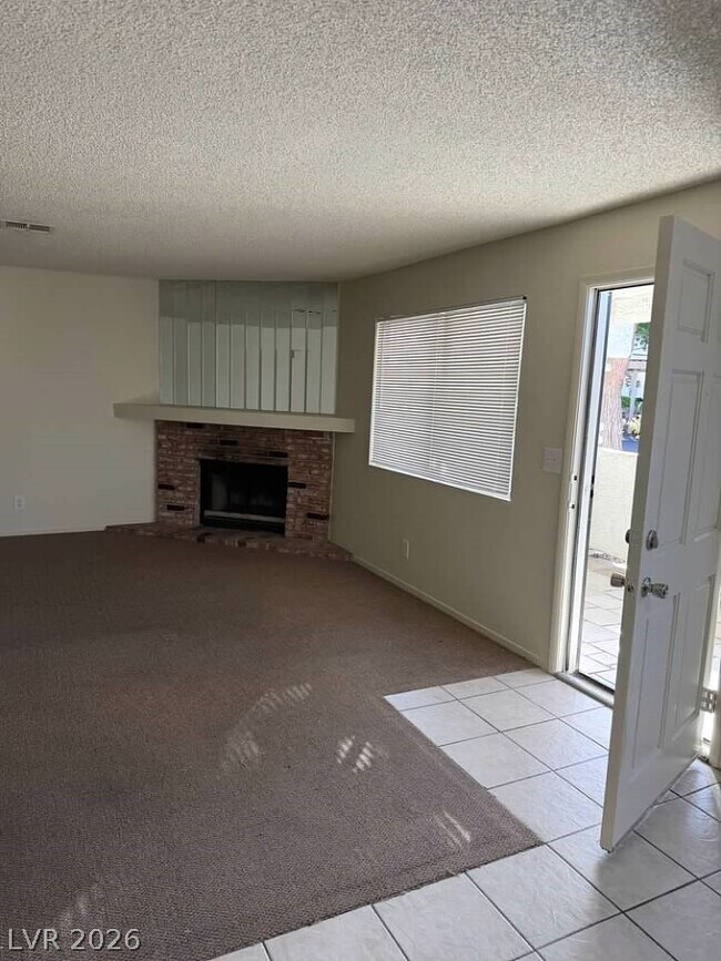 Building Photo - 2724 Otter Creek Ct