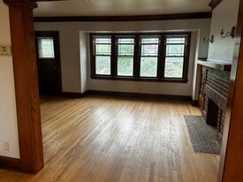 Building Photo - 5223 W Wisconsin Ave