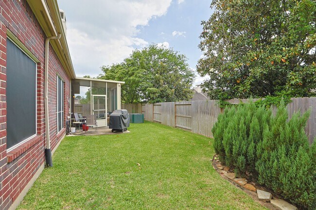 Building Photo - 14211 Pinefrost Ln