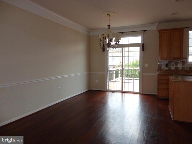 Building Photo - 24699 Kings Canyon Square