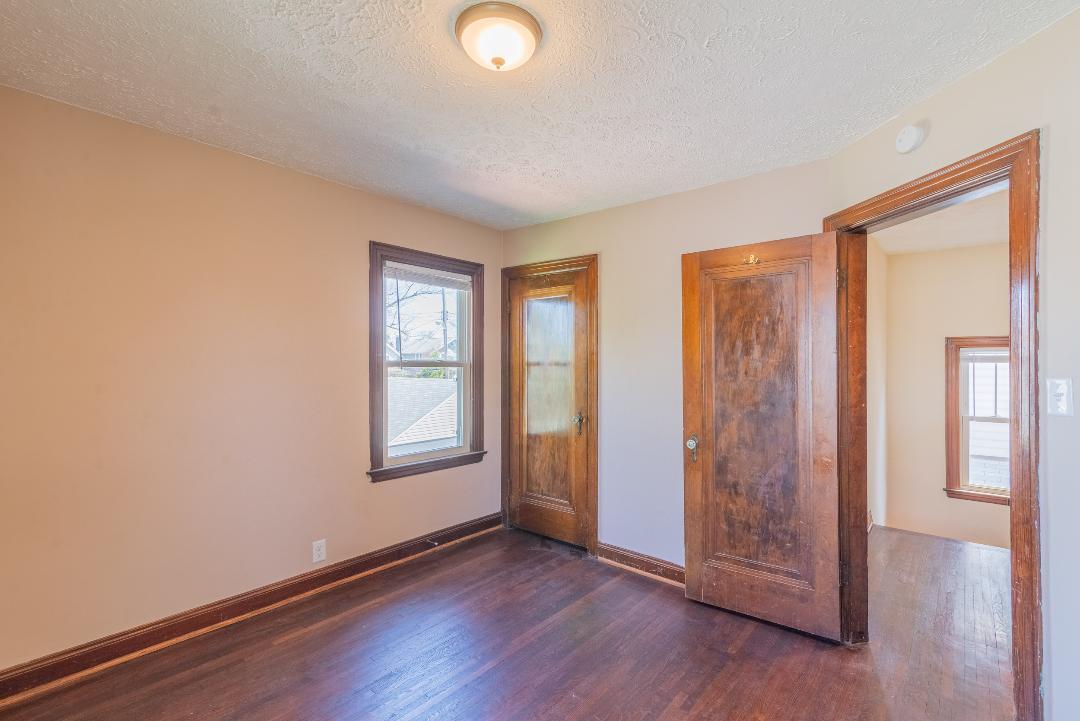 Building Photo - 732 E Mithoff St