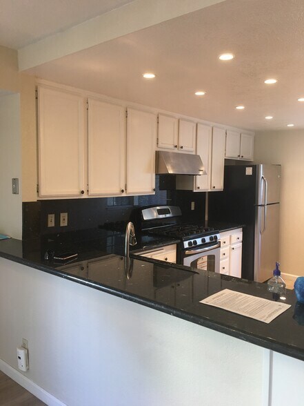 Building Photo - 14315 Seagate Dr