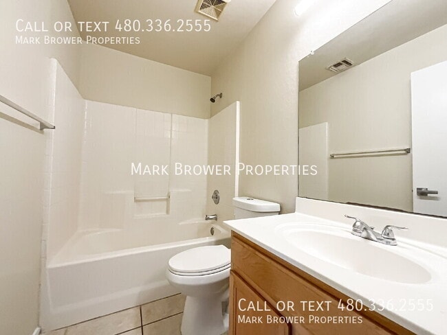 Building Photo - 11031 E Arbor Ave