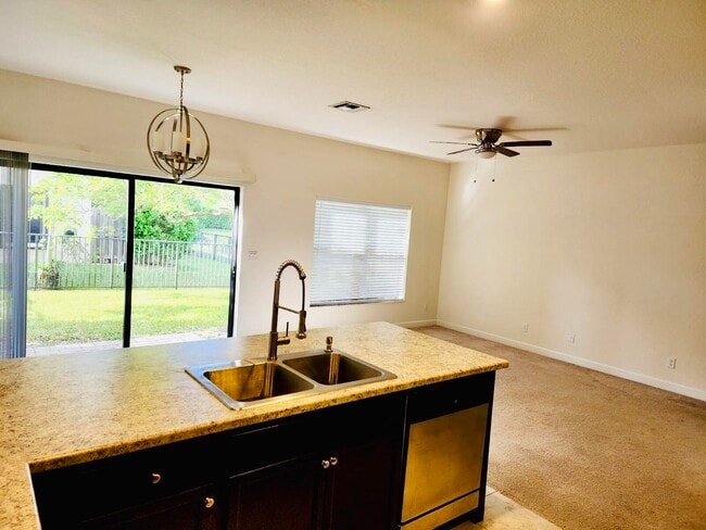 Building Photo - 6145 Bangalow Dr