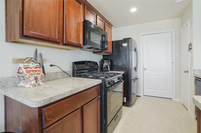 Building Photo - 2806 Old Draw Dr