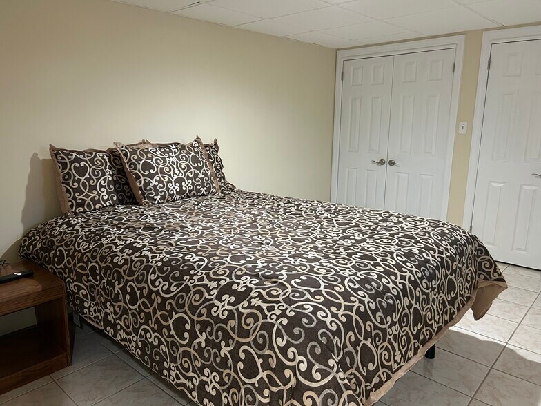 Building Photo - 34 Berdine Ct