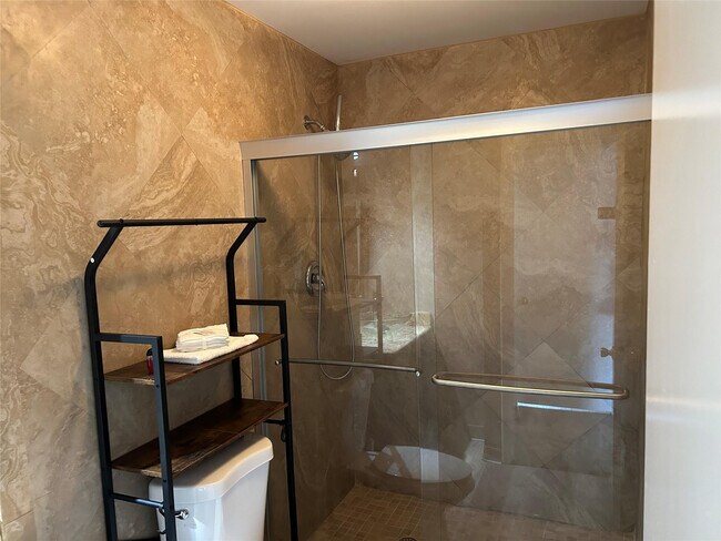 Building Photo - 2175 NE 56th St