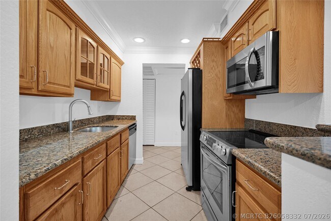 Building Photo - 1515 E Broward Blvd