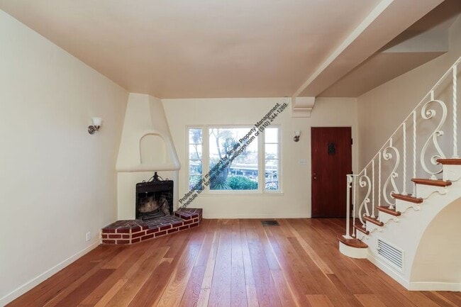 Building Photo - 27 Excelsior Ct