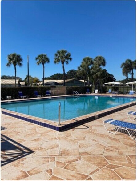 Building Photo - 12836 Woodmill Dr