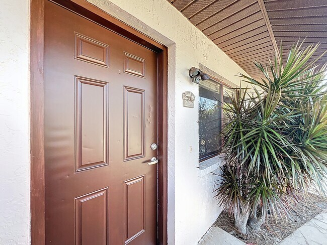 Building Photo - 640 Casa Grande Dr
