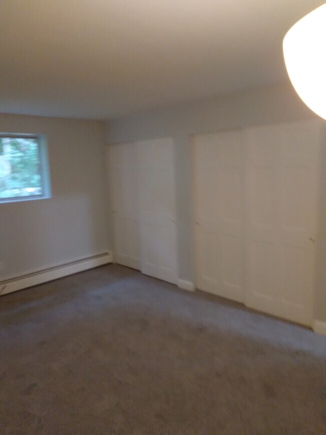 Building Photo - 13 Silvestri Cir