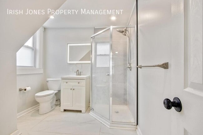 Building Photo - 48 Boyd St