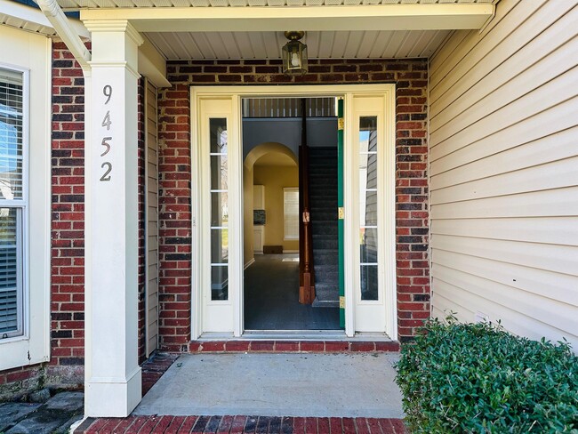 Building Photo - 9452 Willow Tree Ln