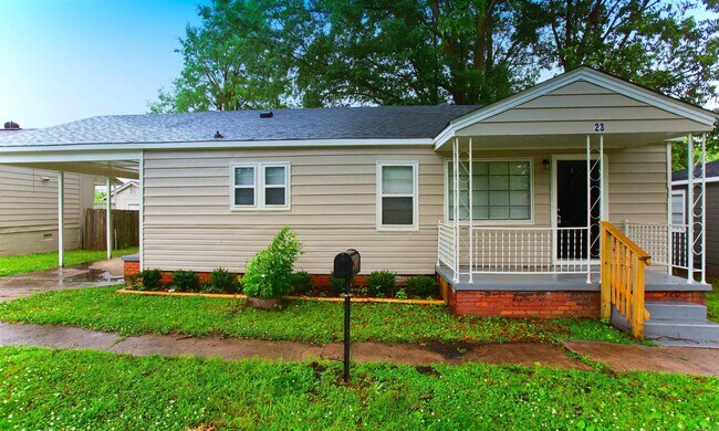 Primary Photo - 23 Quillen Ave