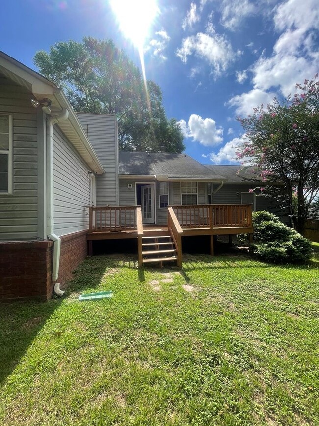 Building Photo - Quail Hollow Subdivision!!