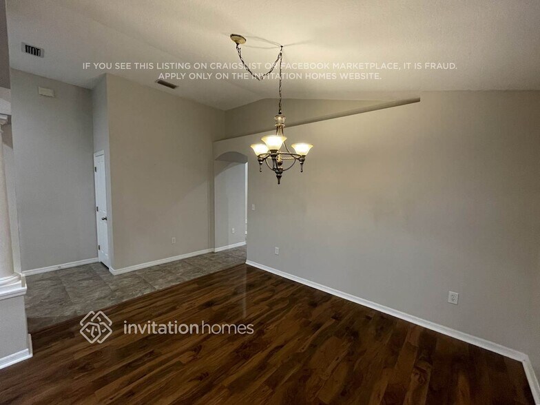 Building Photo - 1825 Leybourne Loop