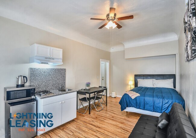 Building Photo - 723 S Alvarado St