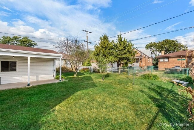 Building Photo - 2225 N 76th Ct