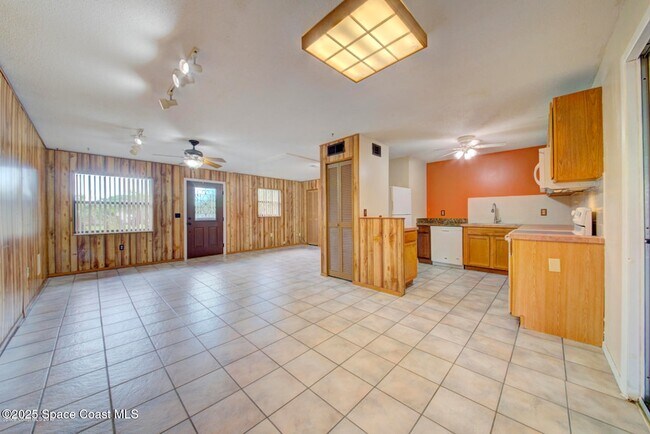 Building Photo - 165 Virginia Rd